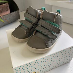 Ten little toddler shoes